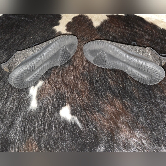 Adidas Tubular Shadow Black With Gold Shimmer Womens Size 6.5 Preowned AC8424 - Picture 3 of 5